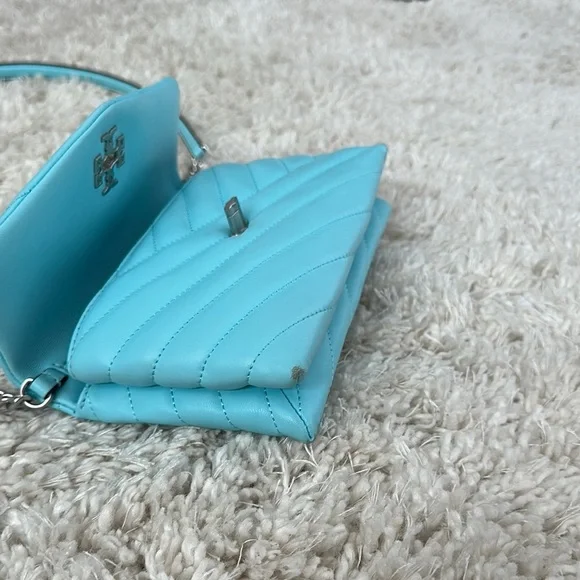 Tory Burch Blue Kira Chevron Shoulder Bag with Silver Clasp and detailing - Picture 5 of 6